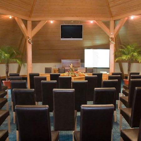 Hotel Fortuna Dávod المظهر الخارجي الصورة