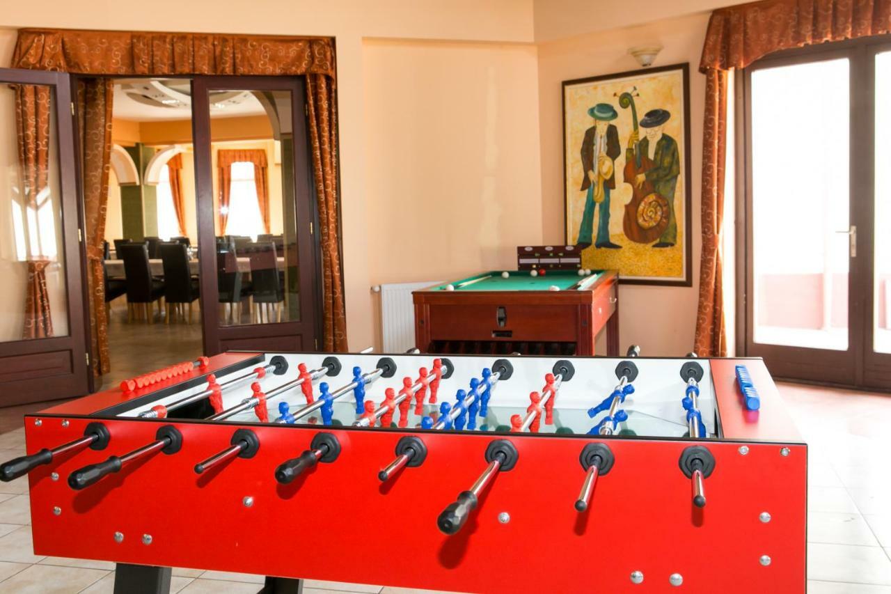 Hotel Fortuna Dávod المظهر الخارجي الصورة