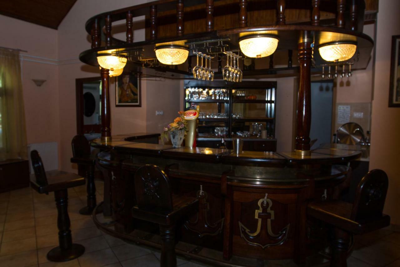 Hotel Fortuna Dávod المظهر الخارجي الصورة